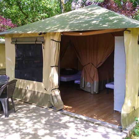 Camping Larribal Millau Buitenkant foto