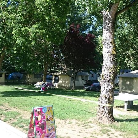 Camping Larribal Millau Buitenkant foto