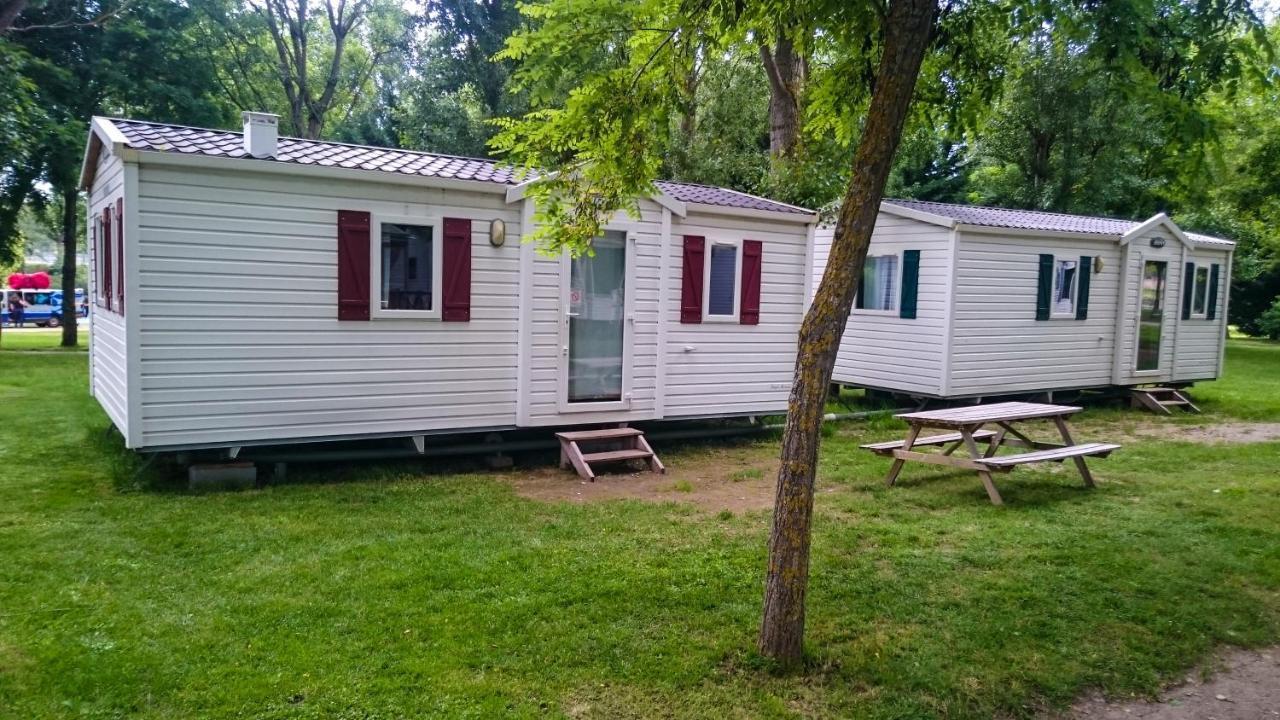 Camping Larribal Millau Buitenkant foto