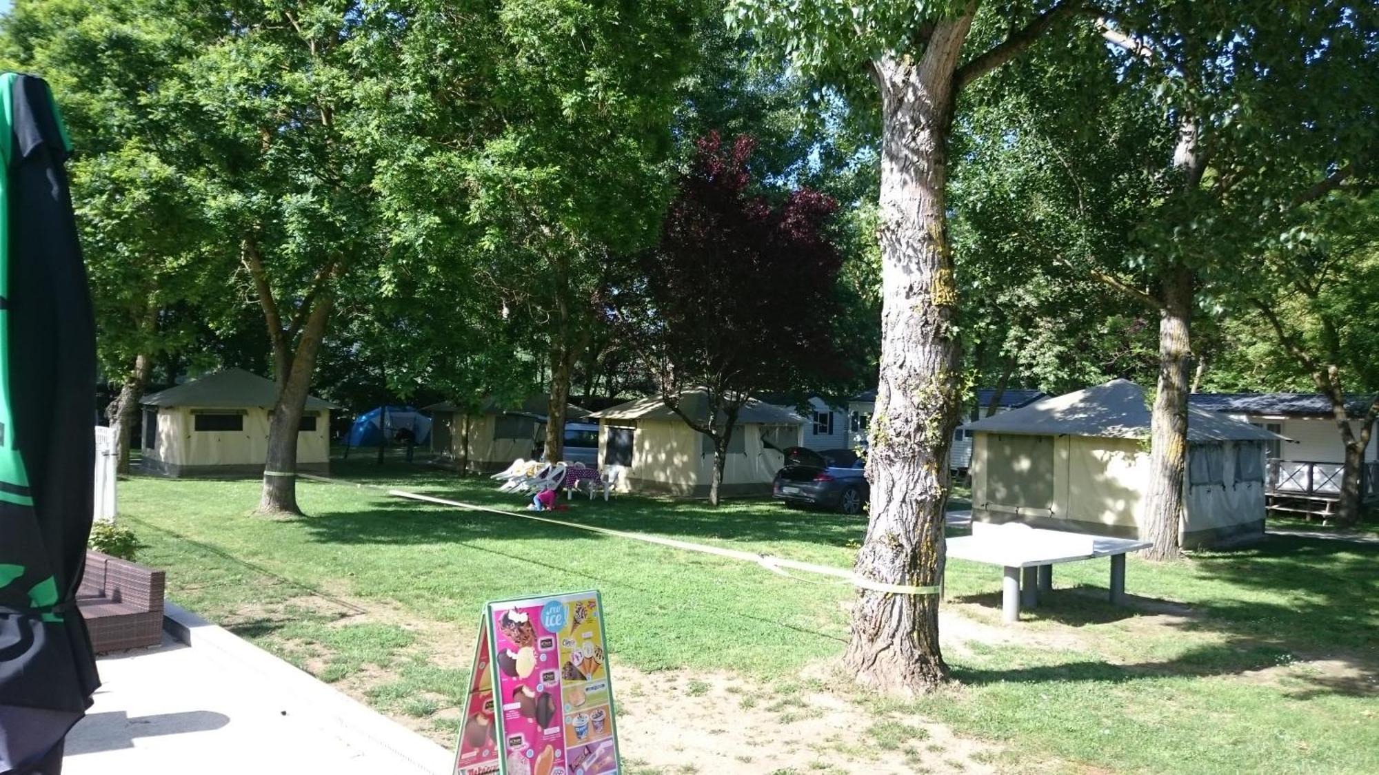 Camping Larribal Millau Buitenkant foto
